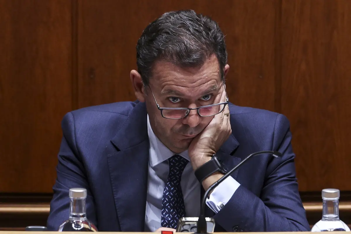 Imagem de contexto do artigo "O que é que o Governo quer com isto?" Antigo secretário geral da UGT questiona se pacote laboral é "ajuste de contas" da CIP