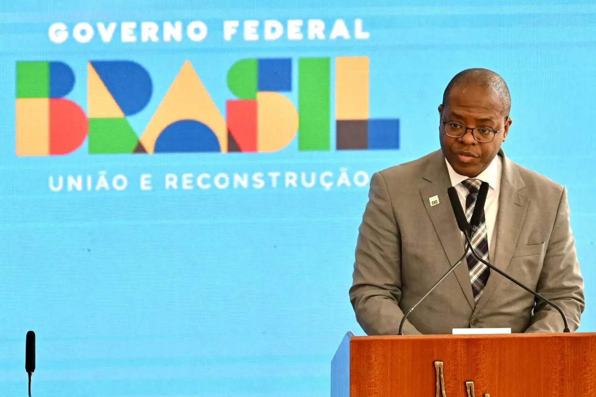 Imagem de contexto do artigo Lula demite ministro dos Direitos Humanos do Brasil acusado de assédio sexual