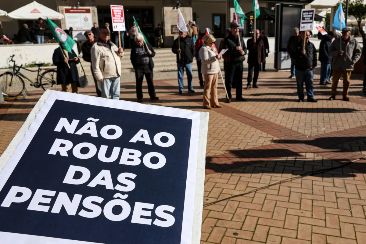 Imagem de contexto do artigo Estimula "intervenção na economia": associações querem "aumento estrutural" da reforma e não "dádivas momentâneas"