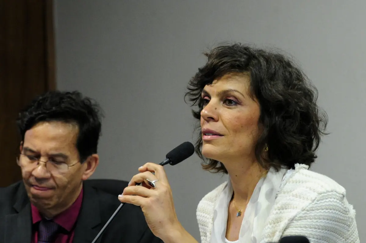 Imagem de contexto do artigo A Playlist De... Raquel Varela: historiadora escolhe música e comenta o mundo sem filtros