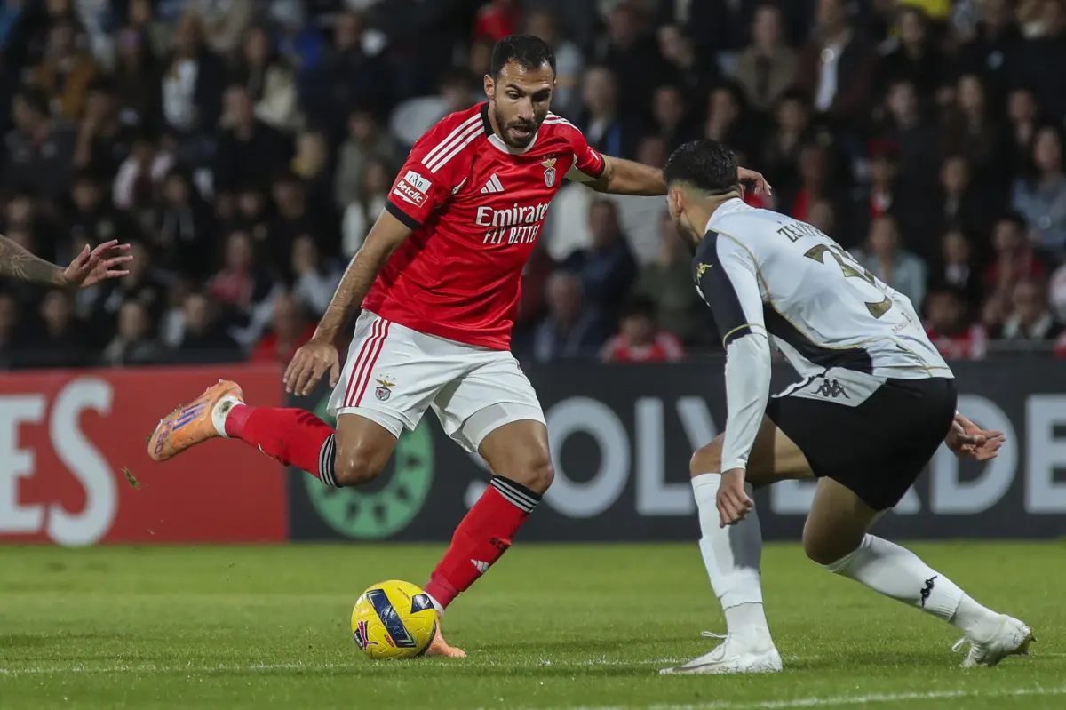 Imagem de contexto do artigo Pavlidis foi dom Sebastião na Madeira. Benfica opera reviravolta nos descontos