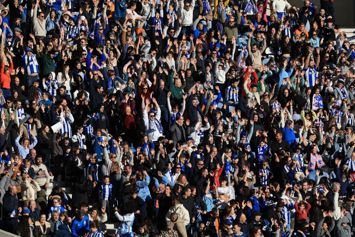 Imagem de contexto do artigo Oito anos depois e com mais de 32 mil adeptos: FC Porto recupera treino de ano novo com recorde de assistência