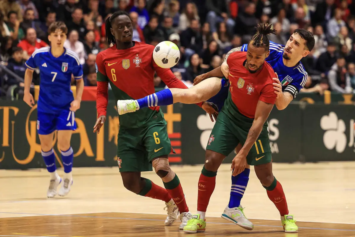 Imagem de contexto do artigo Portugal afastado do Mundial de futsal: Cazaquistão decide a 14 segundos do fim. Veja os golos