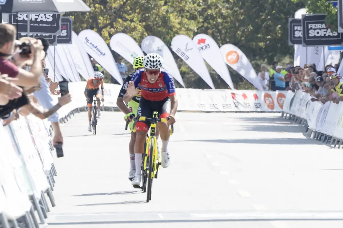Imagem de contexto do artigo Afonso Eulálio conquista 5.ª etapa do Grande Prémio JN, mas a camisola amarela fica com Frederico Figueiredo
