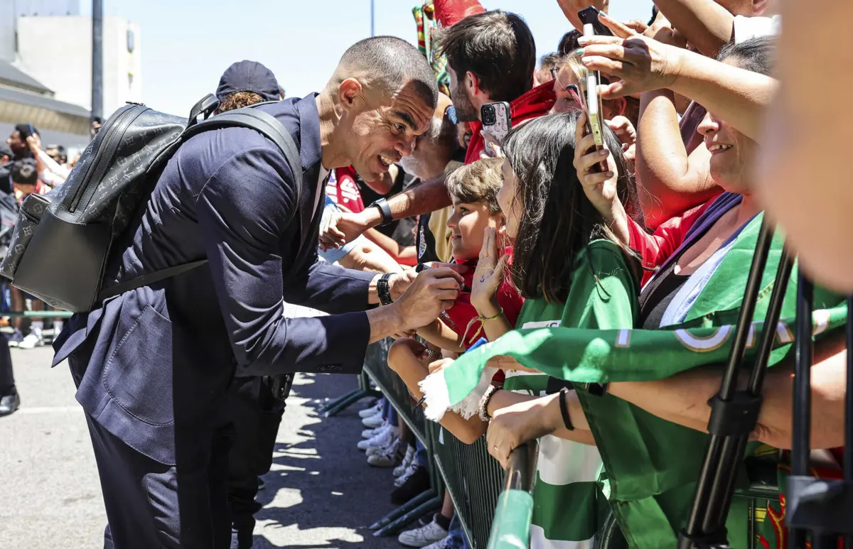 O encontro das crianças com os jogadores durou breves minutos