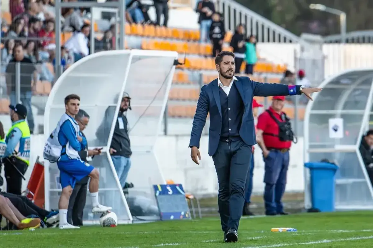 O treinador João Pereira