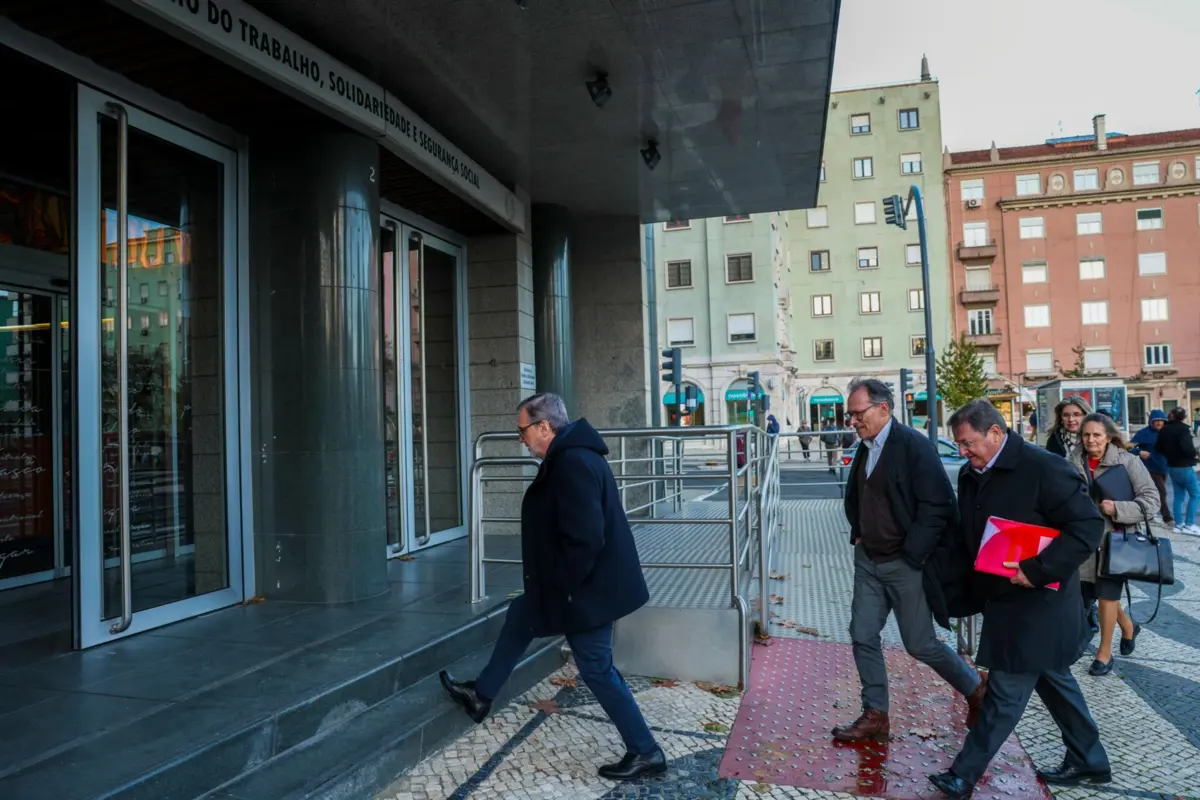 Imagem de contexto do artigo UGT parte para reunião sobre pacote laboral sem cedências e desafia patrões a discutir