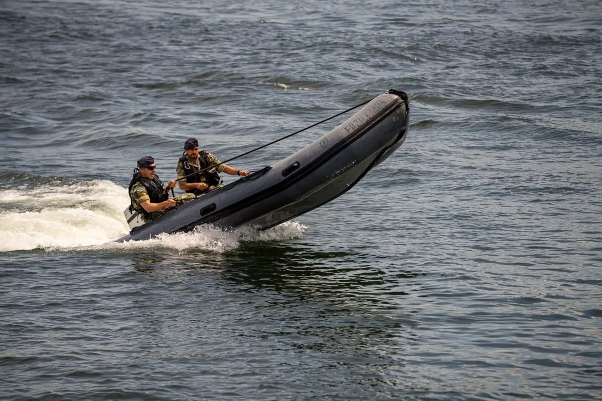 Imagem de contexto do artigo Naufrágio em Aveiro: cinco pescadores estão desaparecidos