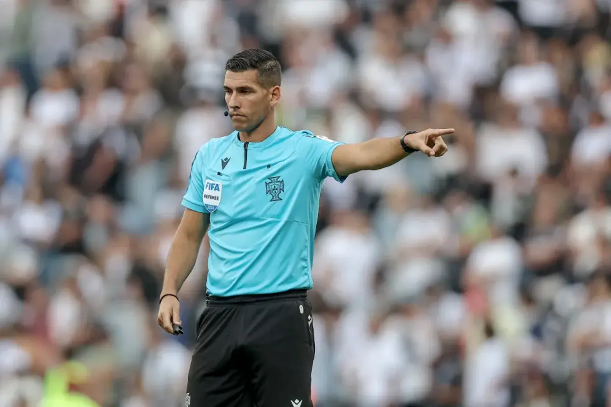 Imagem de contexto do artigo Árbitro Fábio Veríssimo vai dirigir Supertaça entre Sporting e Benfica