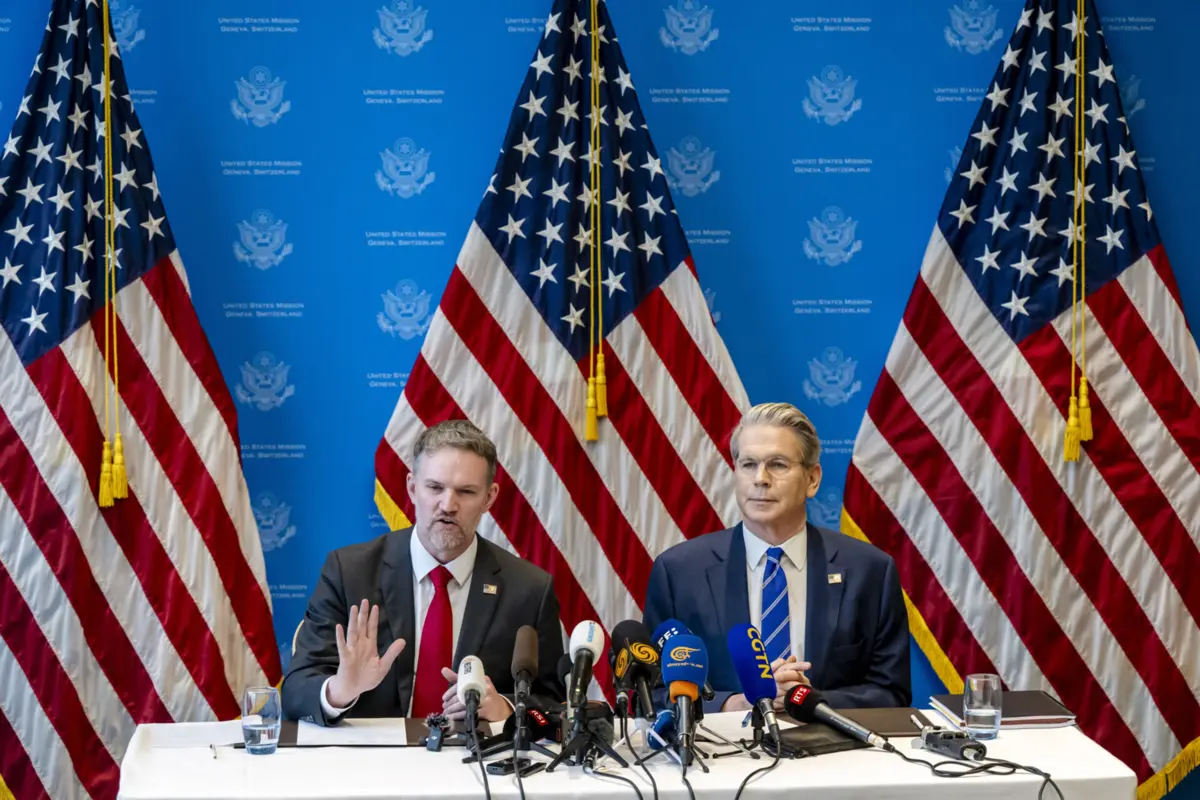 Jamieson Greer (à esquerda) e Scott Bessent (à direita)