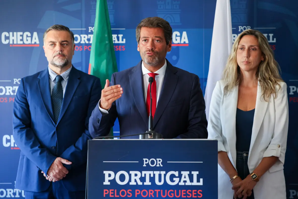 Imagem de contexto do artigo "É irrevogável." Chega retira-se das negociações do OE, "com toda a probabilidade votará contra"