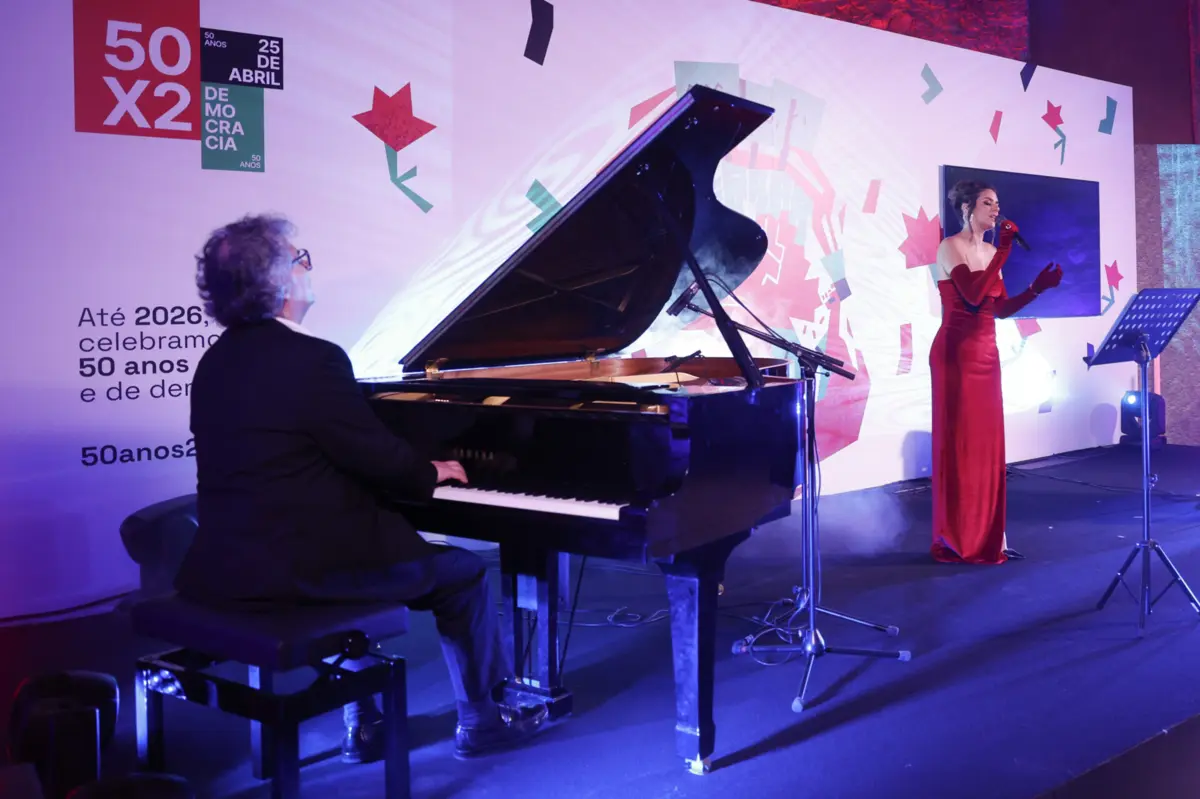 Cuca Roseta abriu a apresentação do programa