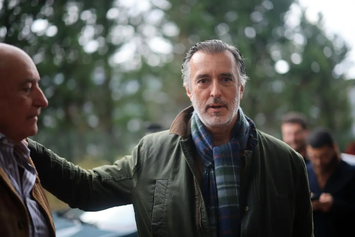 O candidato à Presidência da República, João Cotrim de Figueiredo, visita a empresa Nelo Kayaks, durante uma ação de campanha para as eleições presidenciais, em Vila do Conde, 09 de janeiro de 2026. Os portugueses elegem o novo Presidente da República em 18 de janeiro. ESTELA SILVA/LUSA