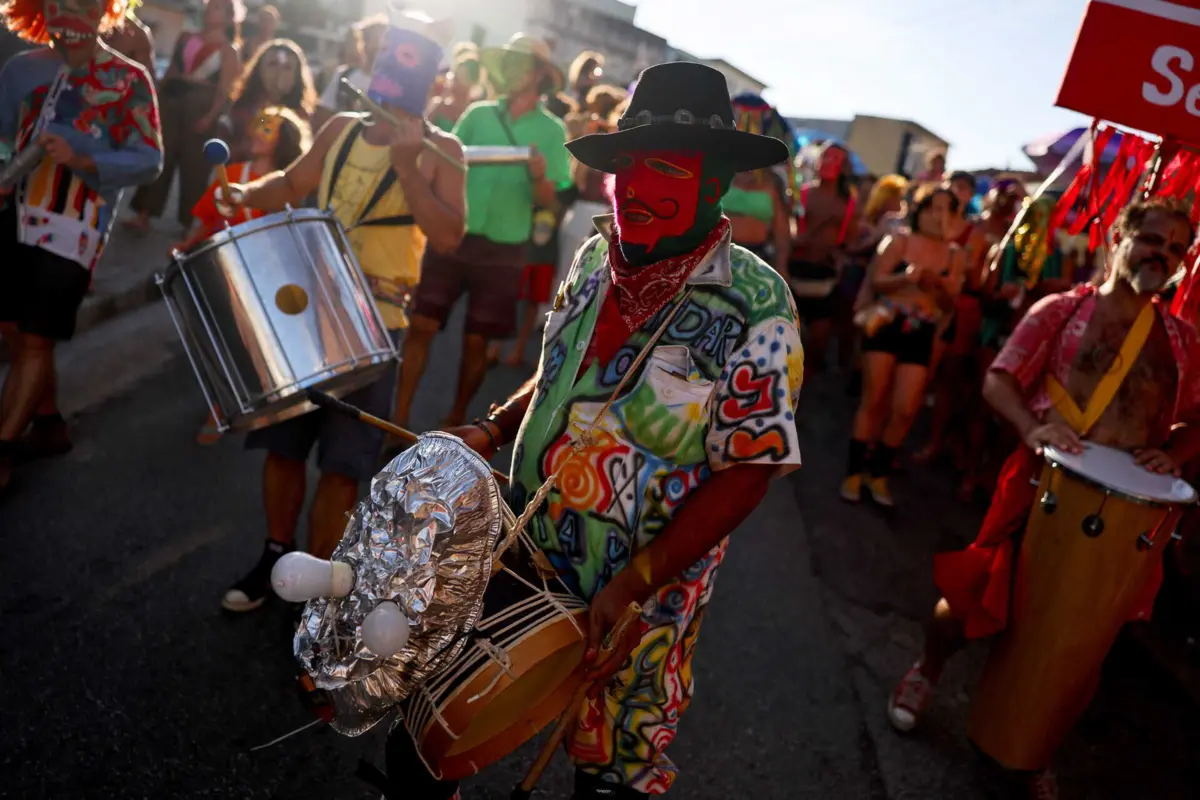 Imagem de contexto do artigo Crónica Acontece no Brasil. Super Mario e amigos prendem ladrão no Carnaval