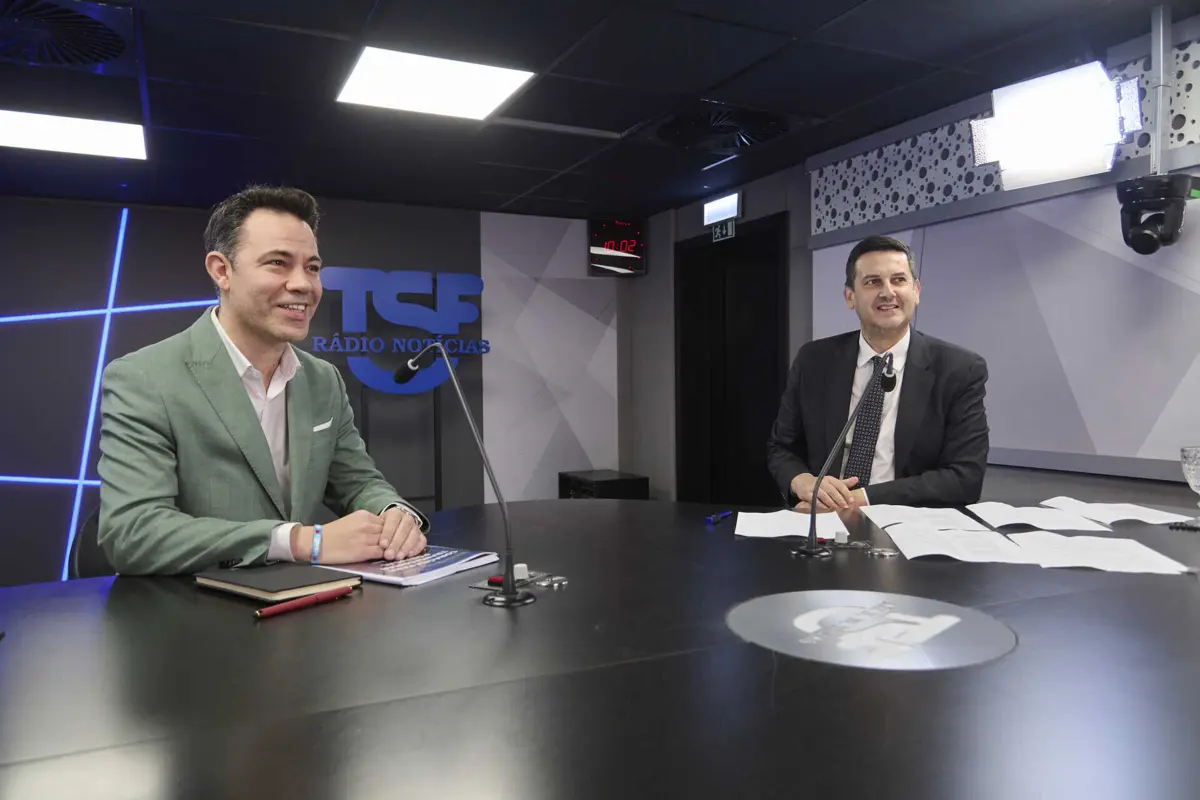 Imagem de contexto do artigo Poucas ideias e muito ruído. Rui Rocha e Malheiro não se entendem: "nepotismo" e "cobardia"