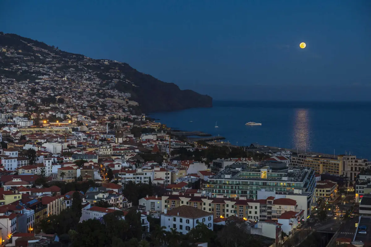 Imagem de contexto do artigo Governo da Madeira pede intervenção de Montenegro para desbloquear carga retida no porto de Leixões