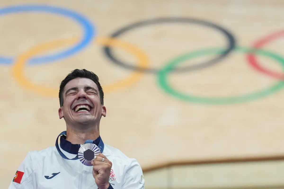 Na estreia olímpica masculina de Portugal no ciclismo de pista, Iúri Leitão concluiu o omnium com 153 pontos