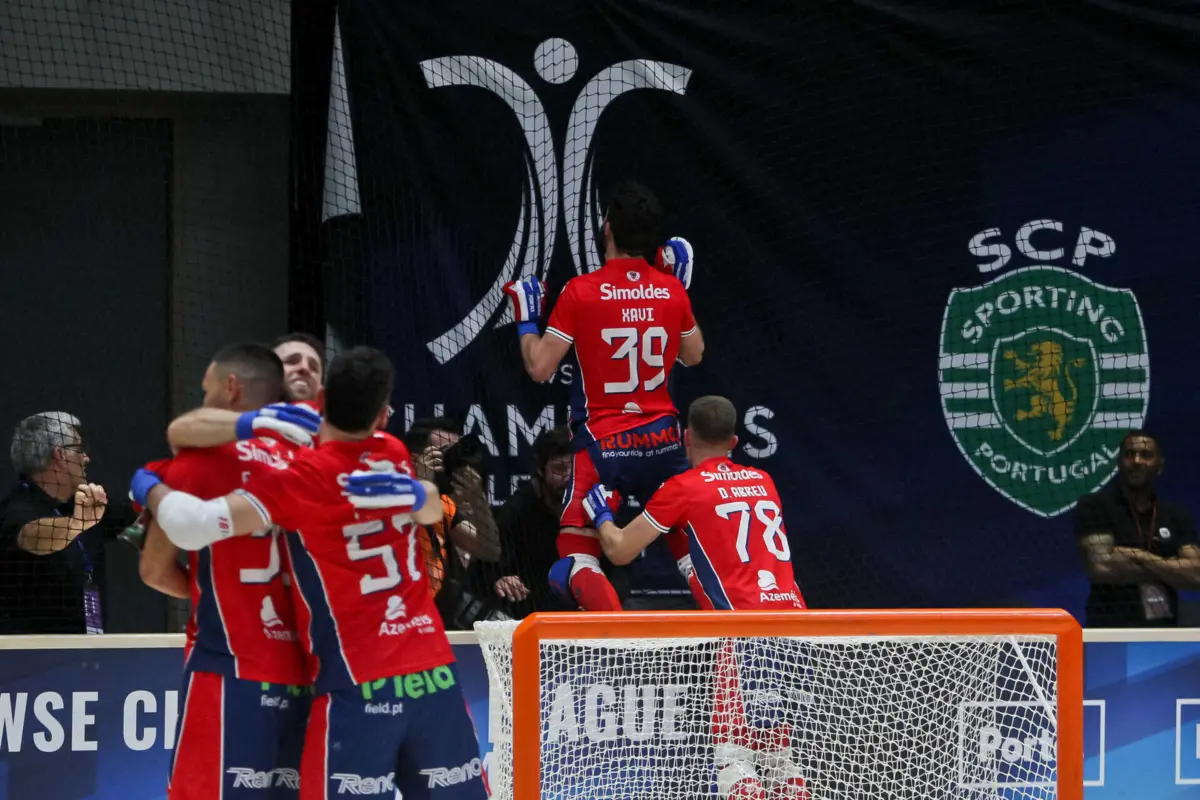 Os festejos dos jogadores da Oliveirense