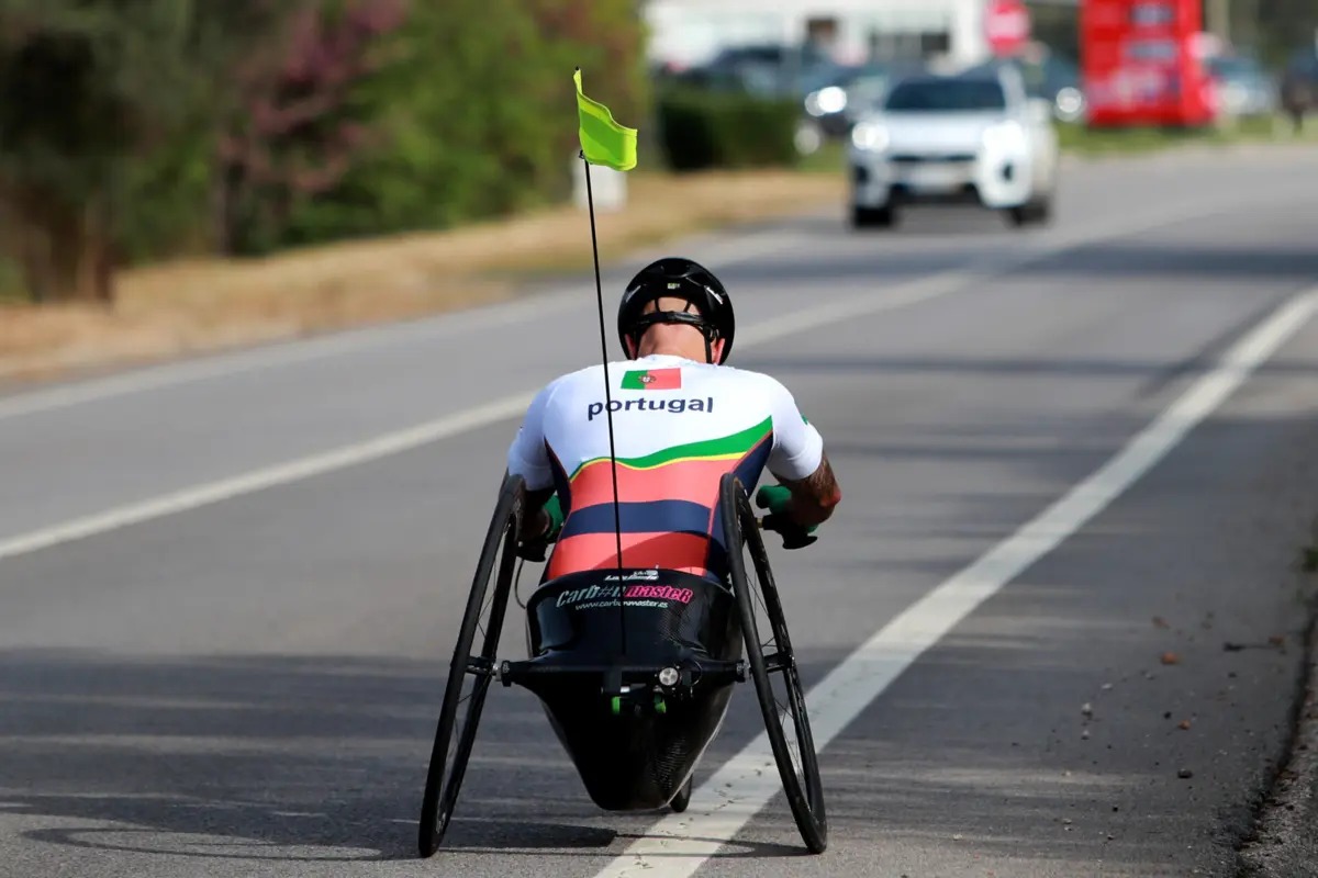 Imagem de contexto do artigo "Falta de apoios do Governo" e o preconceito familiar: discriminação de pessoas com deficiência é "permanente e diária"