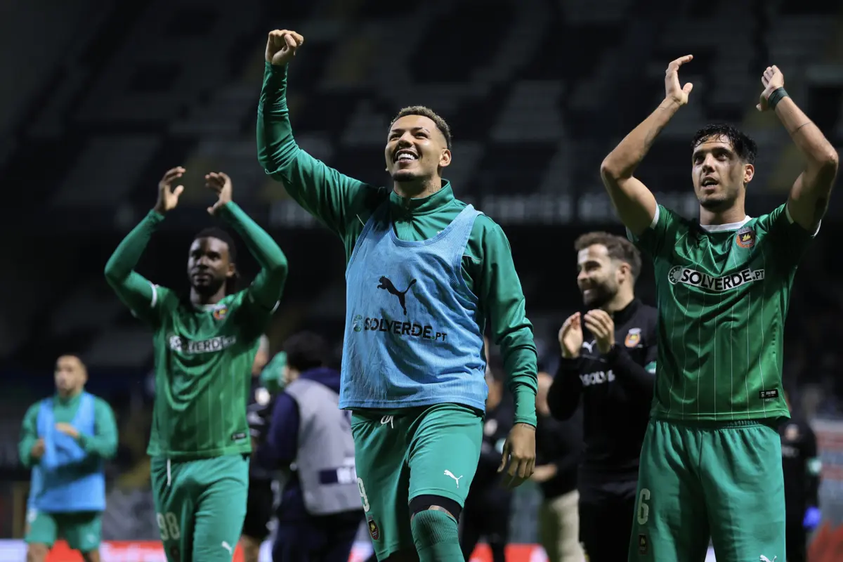 Imagem de contexto do artigo Rio Ave vence no Bessa e salta para zona tranquila na estreia de Petit. Veja os golos