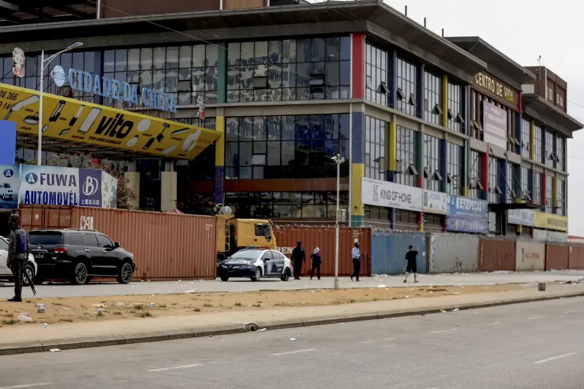 Imagem de contexto do artigo Jornalista angolano lamenta degradação das condições: "50 anos depois não temos a Angola que desejávamos"