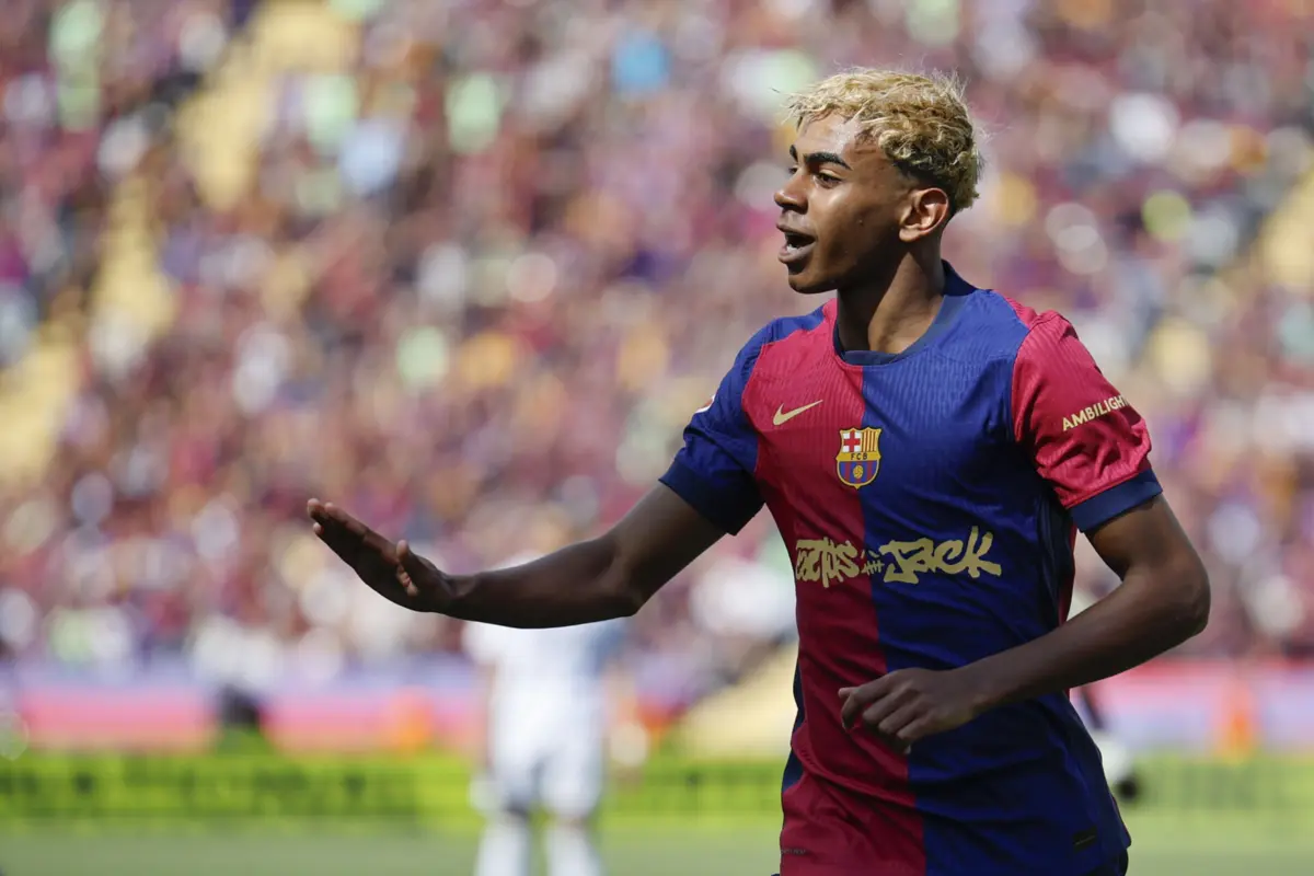 Lamine Yamal tem apenas 17 anos