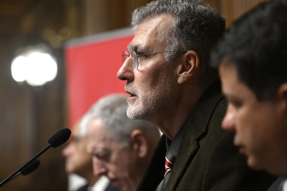 Imagem de contexto do artigo Gouveia e Melo recusa “emprestar farda a extremos” políticos