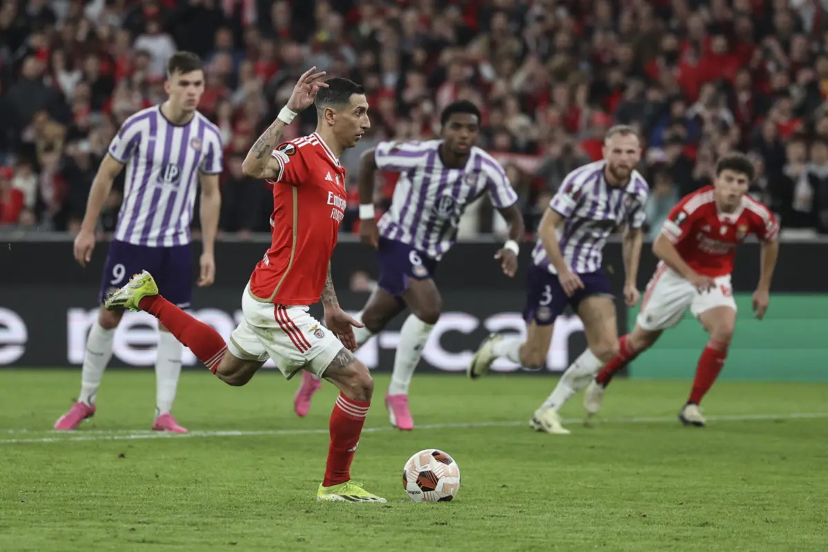 Imagem de contexto do artigo Di penálti María deu a vitória ao Benfica sobre o Toulouse na Liga Europa