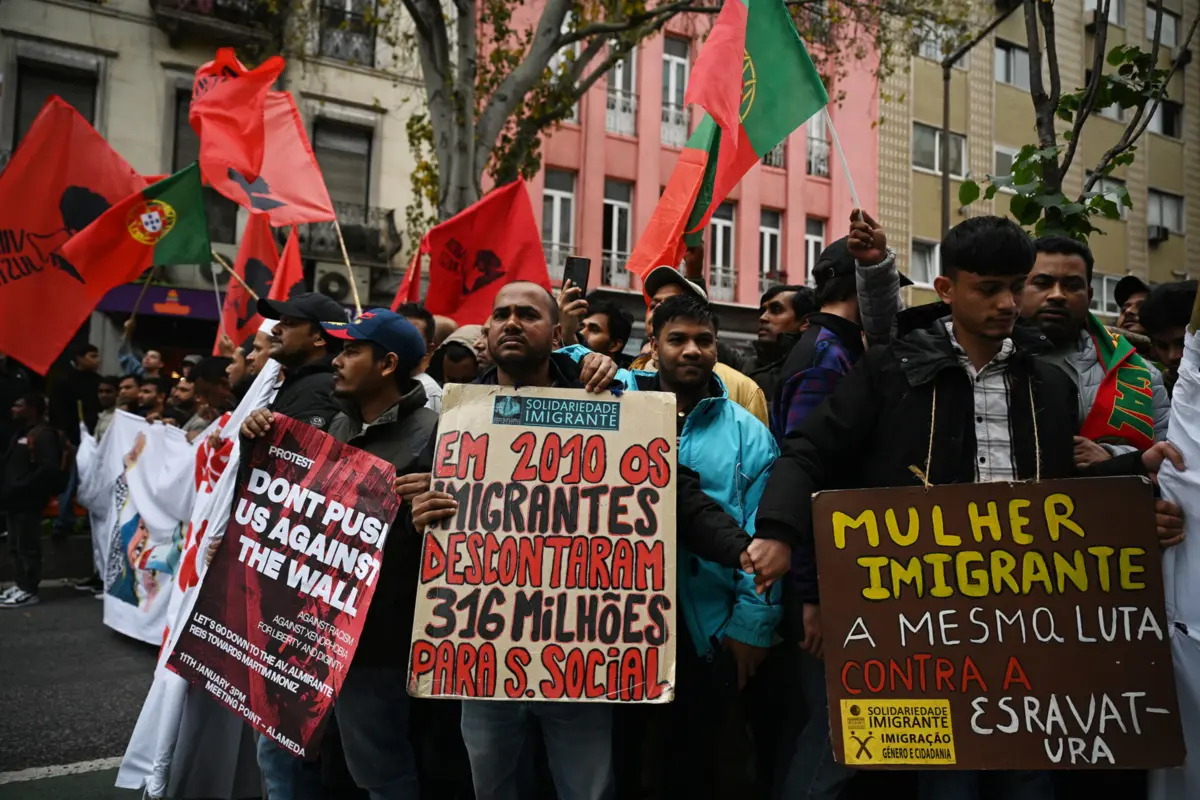 Imagem de contexto do artigo É uma "caixa de pandora": há "vantagens e desvantagens" na inclusão da nacionalidade no Relatório de Segurança Interna