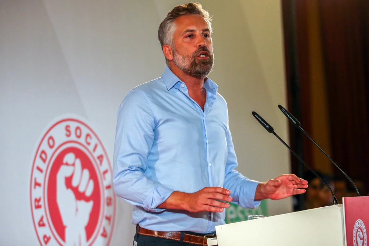 Imagem de contexto do artigo Governo "prepara-se para eleições": Pedro Nuno quer "evitá-las", mas não a qualquer custo