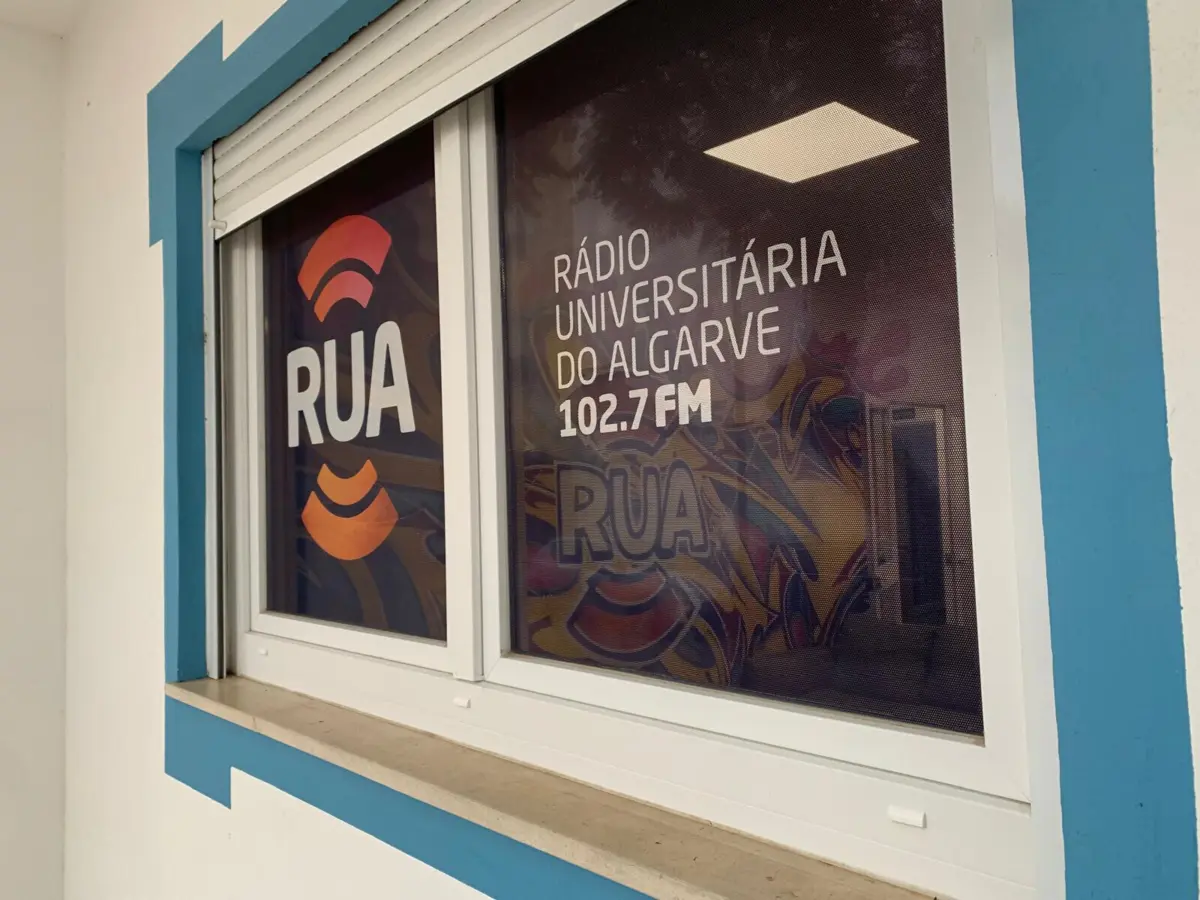 Imagem de contexto do artigo "A rádio não está morta, nem pouco mais ou menos"