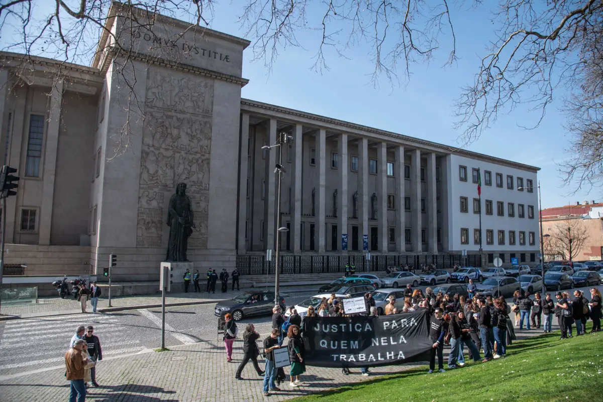 Para o sindicato, a resolução do conflito "é simples"