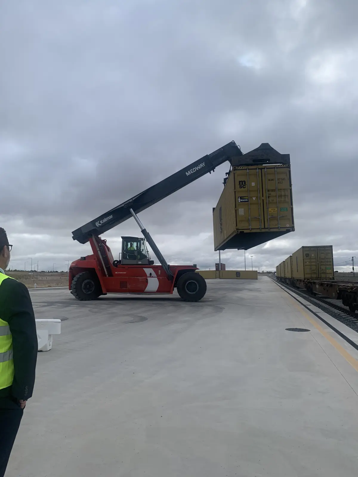 A inauguração do terminal ferroviário multimodal de Badajoz