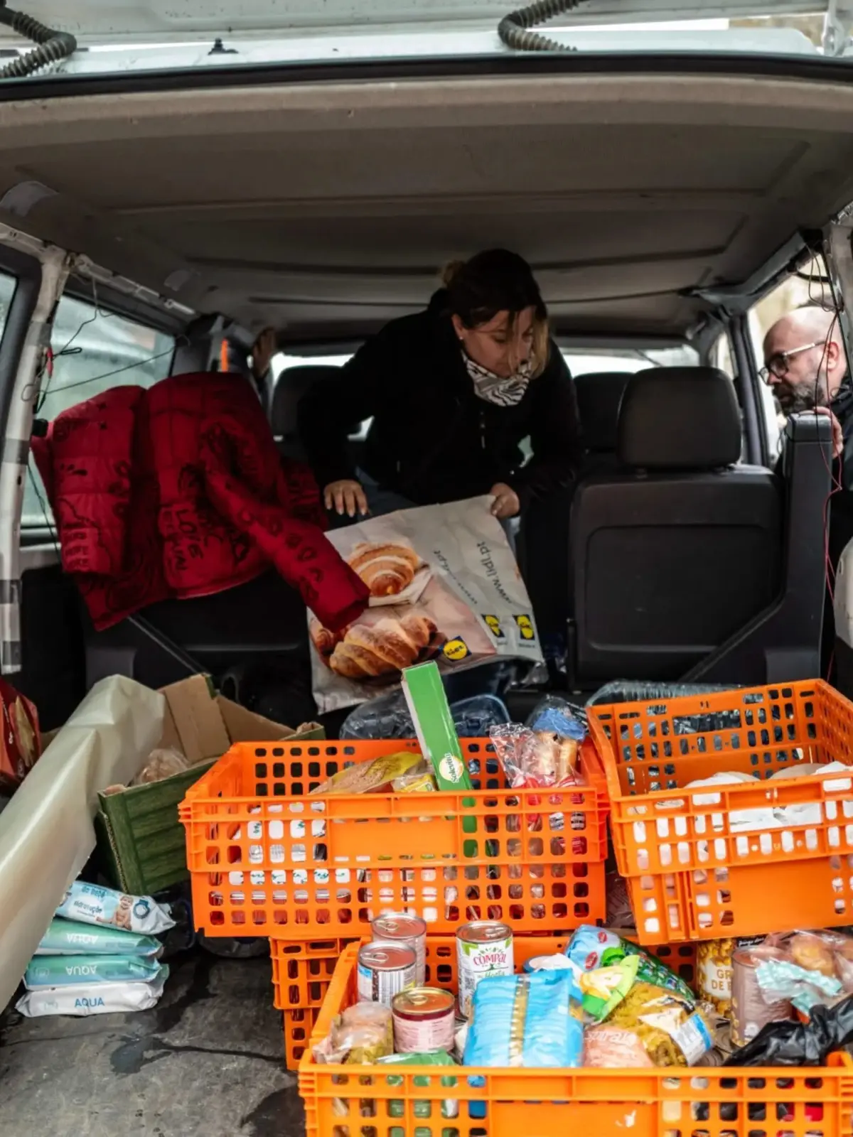 Imagem de contexto do artigo "Já auxiliámos centenas de pessoas." Sede do PCP na Marinha Grande transforma-se em centro de apoio após temporal
