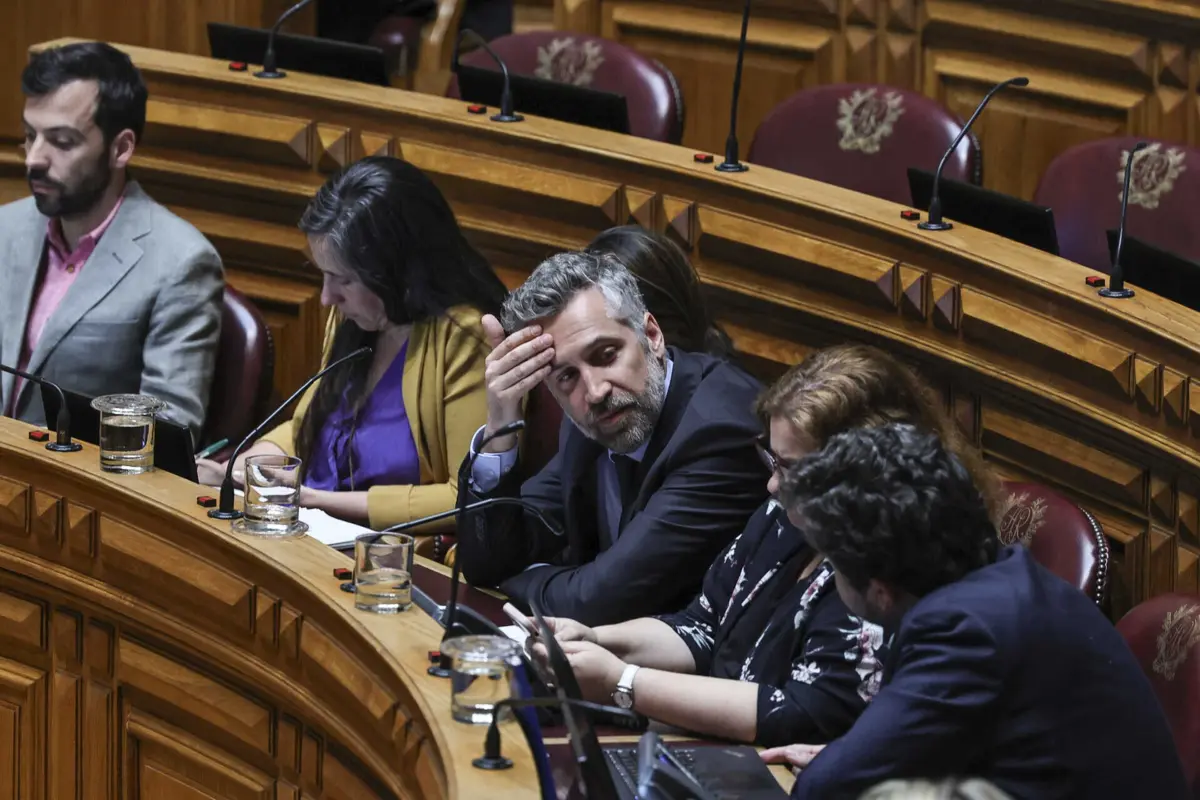 Imagem de contexto do artigo Pedro Nuno pediu a Montenegro informação orçamental “fidedigna e transparente”, mas resposta desagradou