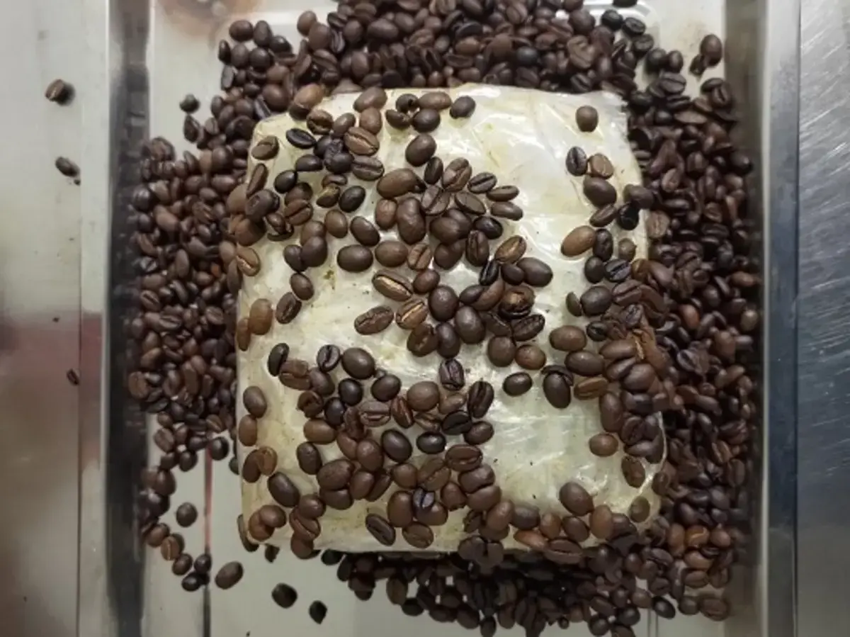 Imagem de contexto do artigo Detido com cinco quilos de metanfetaminas dentro de pacotes de café