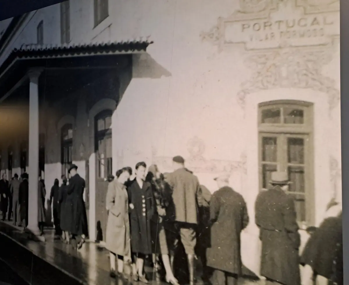 Painel no Museu dos Refugiados e do cônsul Aristides Sousa Mendes, em Vilar Formoso