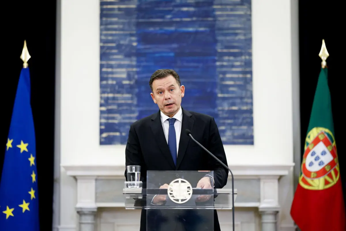 Imagem de contexto do artigo Três fases até 2034 e "envelope financeiro" após auscultação nacional. Montenegro apresenta PTRR a Seguro para a semana