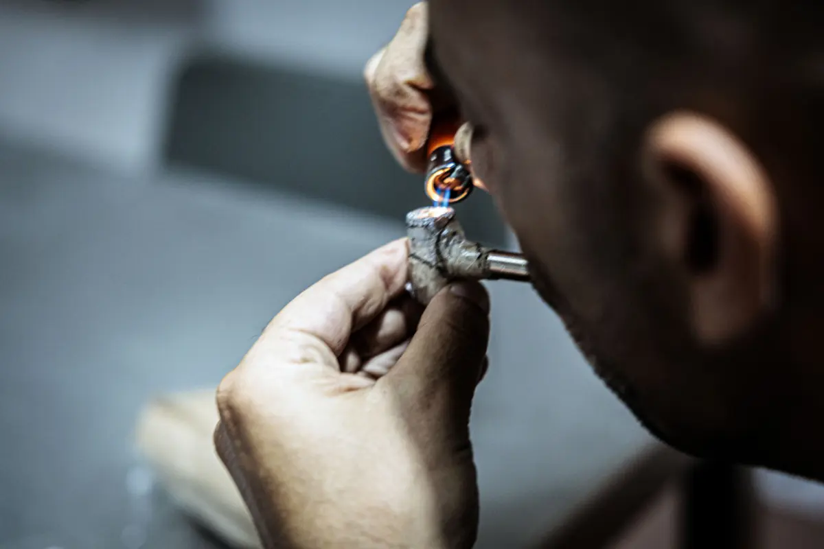 A esmagadora maioria dos jovens internados são rapazes, com idades entre os 13 anos e os 20 anos