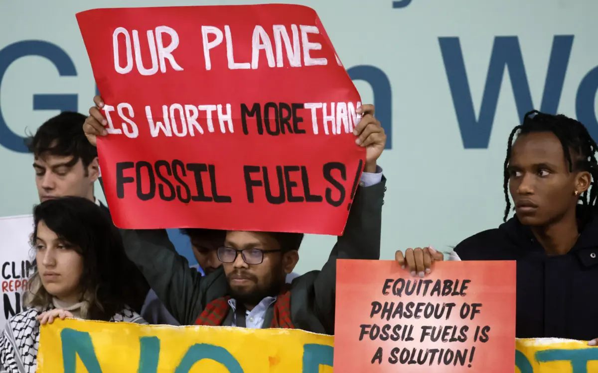 Imagem de contexto do artigo Proíbidos de cantar ou gritar, dezenas de ativistas manifestam-se em silêncio em Baku