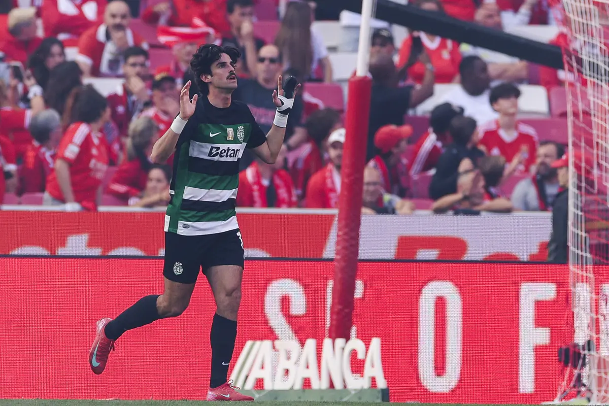 Imagem de contexto do artigo Sporting vence Sunderland com golo solitário de Trincão. Veja o lance