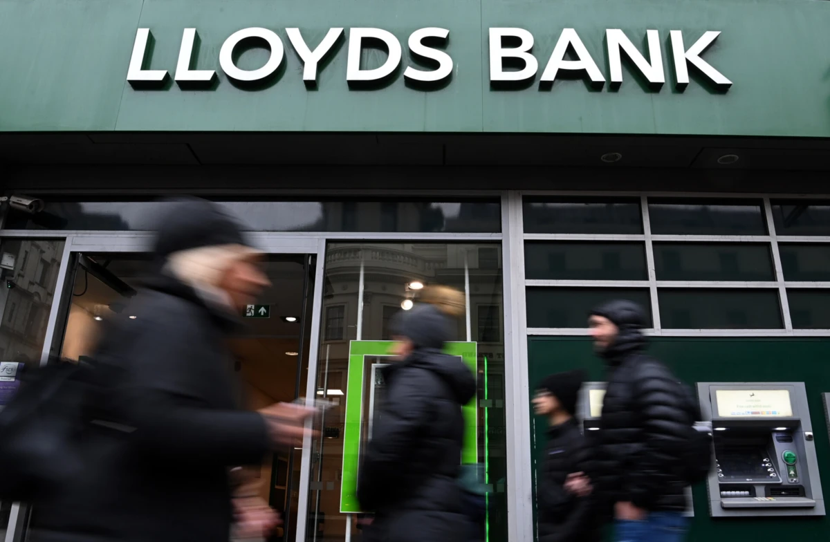 Imagem de contexto do artigo Irão usou contas do Lloyds e Santander no Reino Unido para escapar a sanções