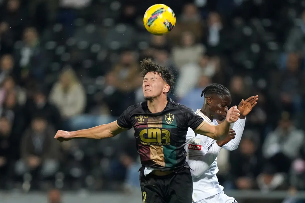 Imagem de contexto do artigo "Razões meteorológicas." Estrela da Amadora não conseguiu aterrar na Madeira e jogo com Nacional adiado