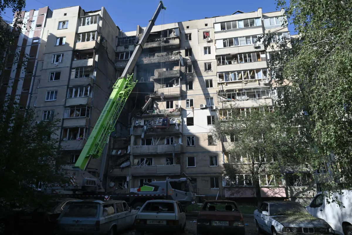 Imagem de contexto do artigo Ataque russo com drones e mísseis mata pelo menos duas pessoas em Kiev