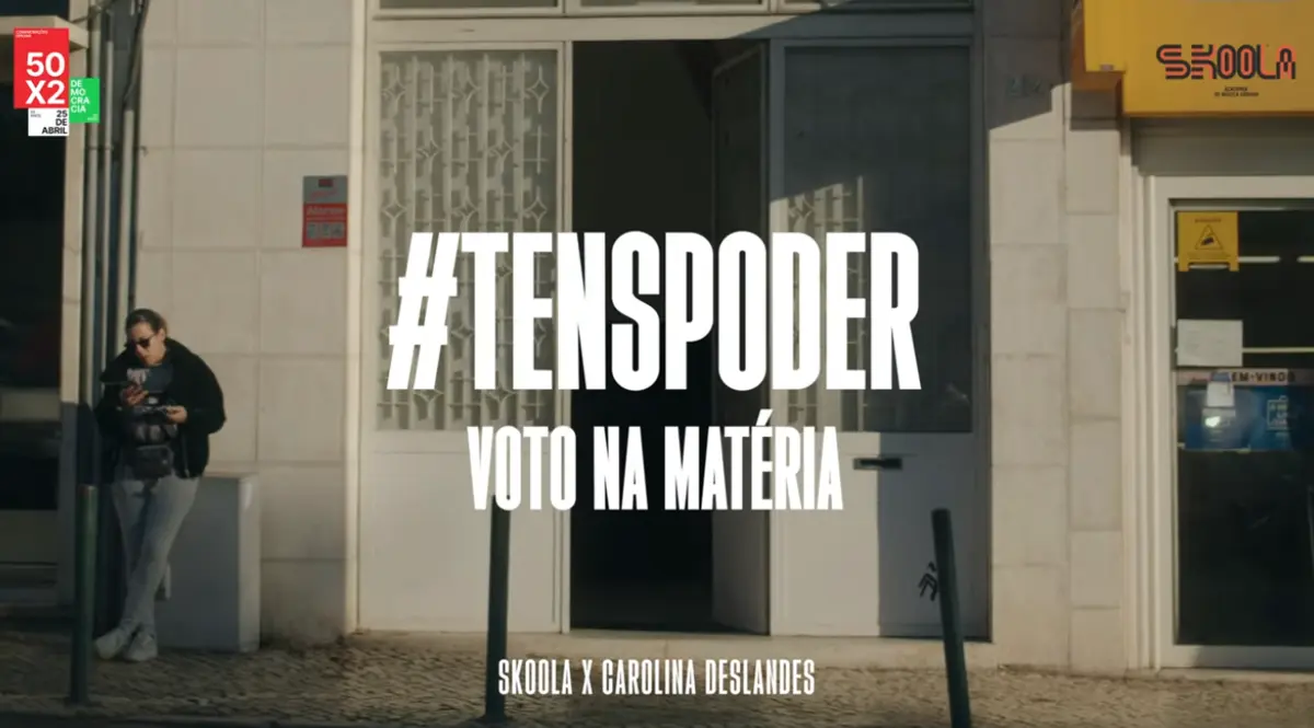 Vídeo da parceria com a Academia de Música Urbana Skoola e Carolina Deslandes