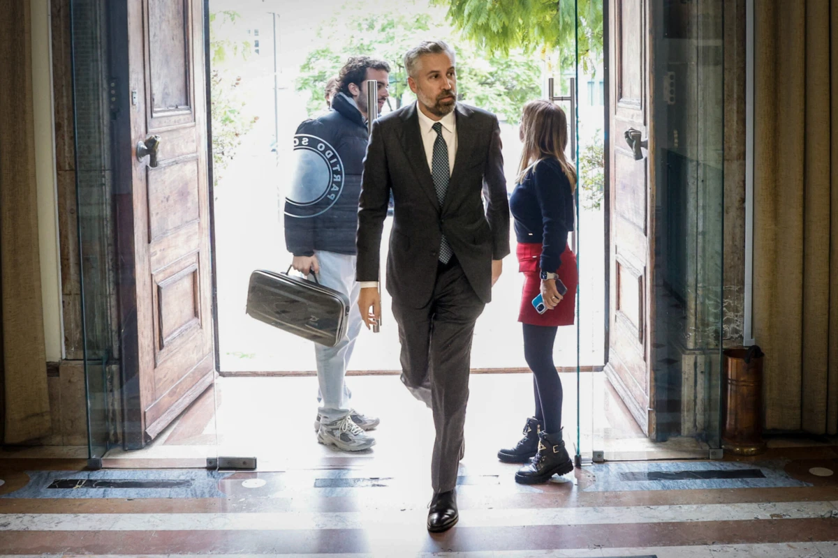 O líder dos socialistas defende “a regulação da imigração de forma eficaz e humanista"