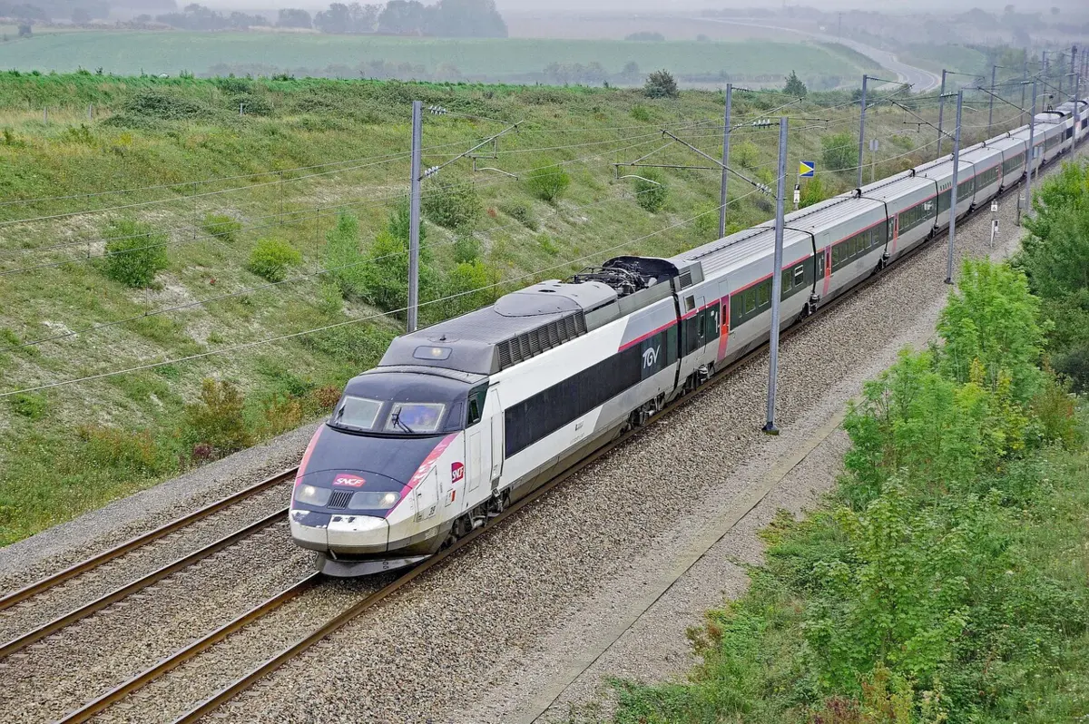 Imagem de contexto do artigo Espanha dá luz verde a estudo de TGV entre Vigo e Porto