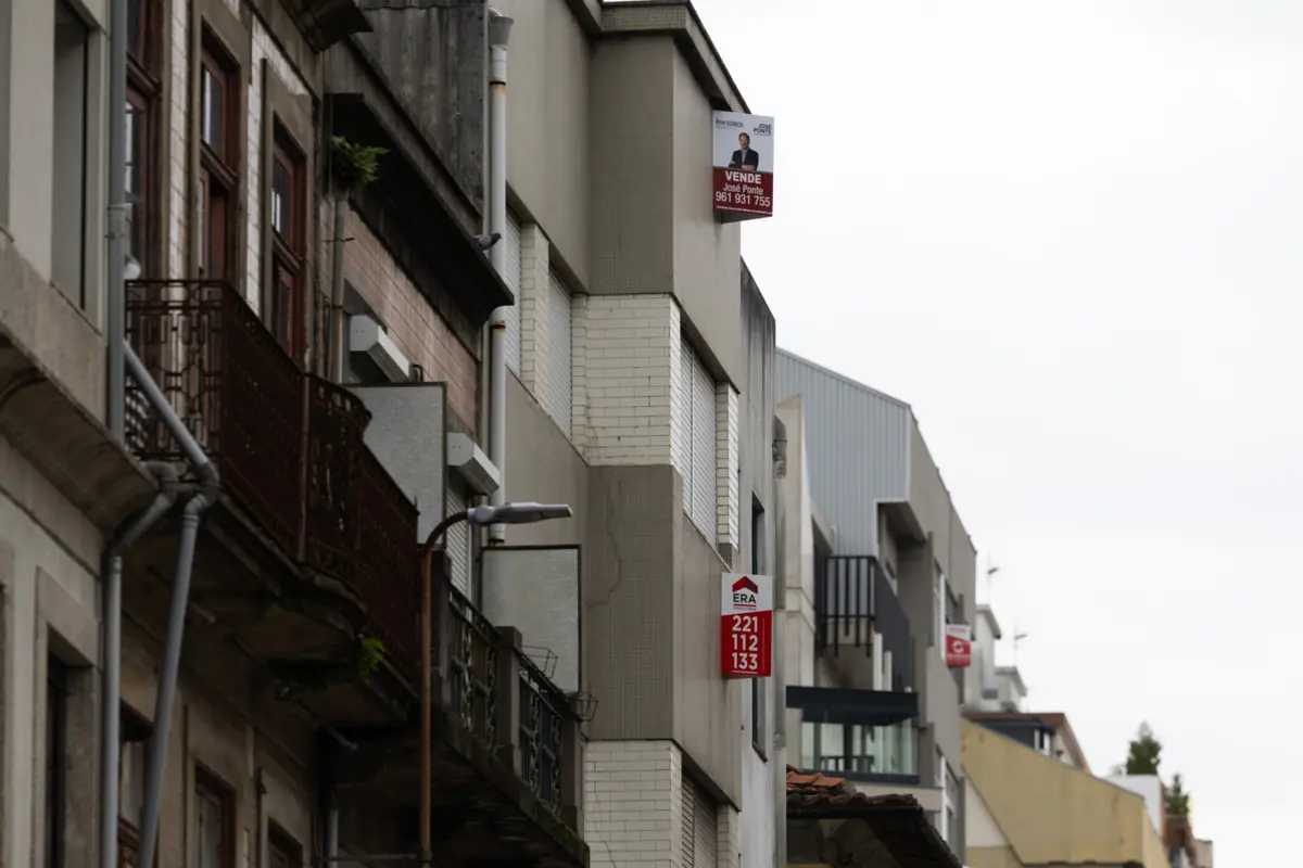 Imagem de contexto do artigo Casas vazias são "ativos imobiliários" que "resolviam" crise na habitação, num mercado de arrendamento "desbragado"