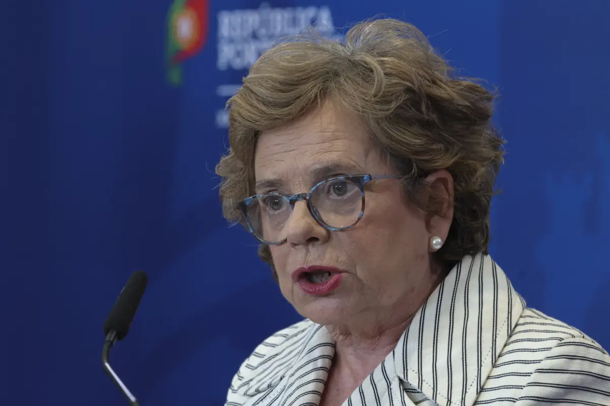 Imagem de contexto do artigo "Reunião um pouco tensa." Ministra não garante melhorias salariais aos polícias já em janeiro