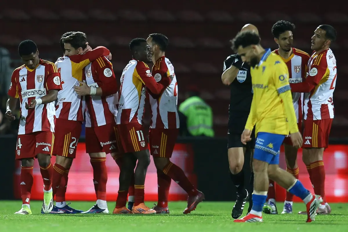 Imagem de contexto do artigo AVS bate Estoril Praia e conquista primeira vitória na I Liga